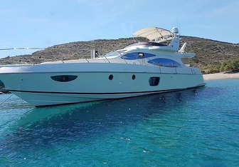Beauty Yacht Charter in Santorini