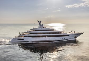 Dragon Yacht Charter in Monaco