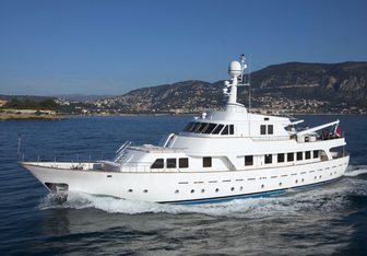 Mizar Yacht Charter in St Tropez