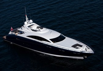Quantum Yacht Charter in South Pacific