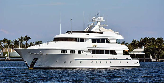 Themis Yacht Charter in Florida