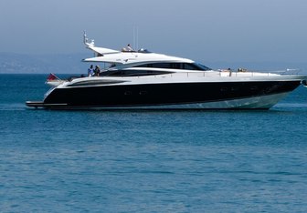 Top Yacht Charter in Santorini