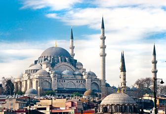 Suleymaniye Camii mosque in Istanbul is definitely a place to visit while on a luxury yacht charterin turkey